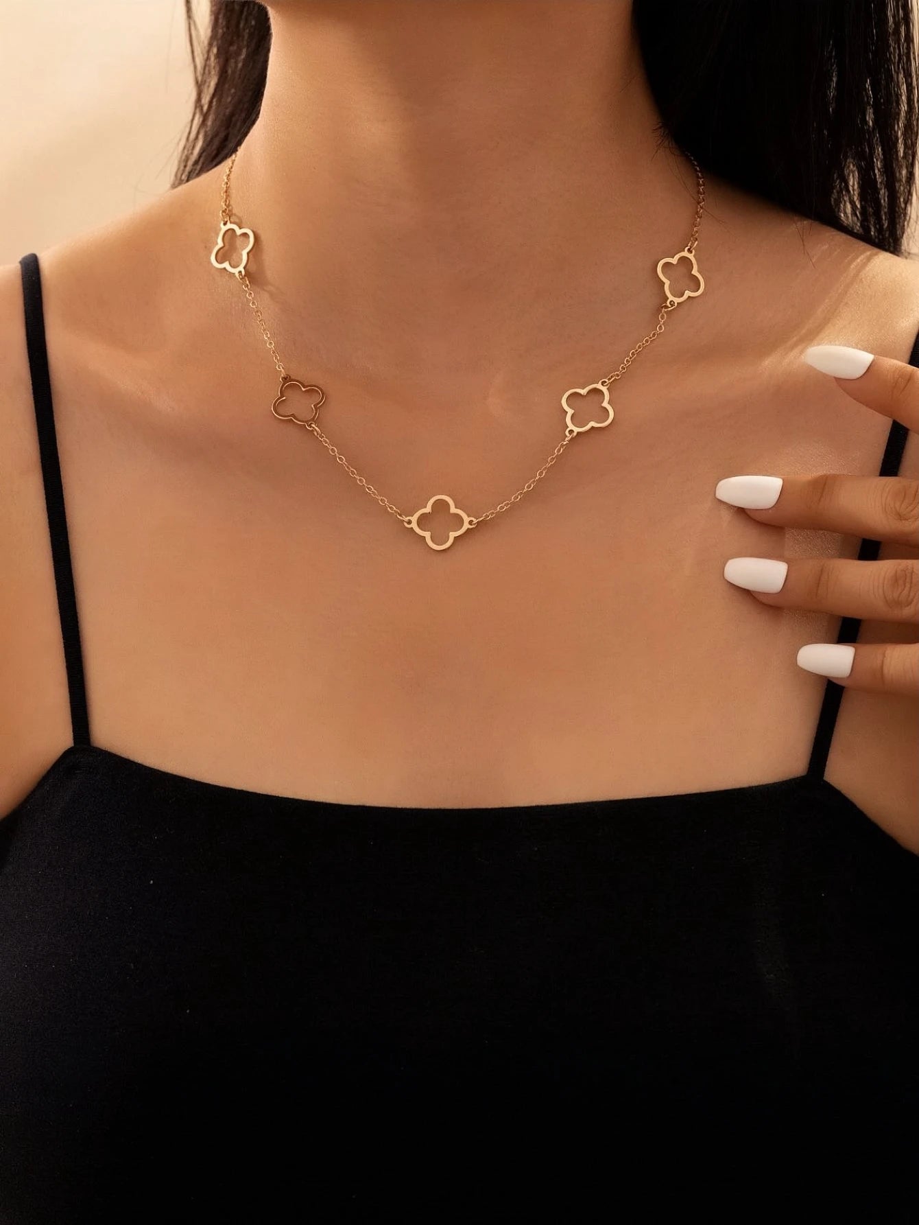 Minimalist Clover Necklace